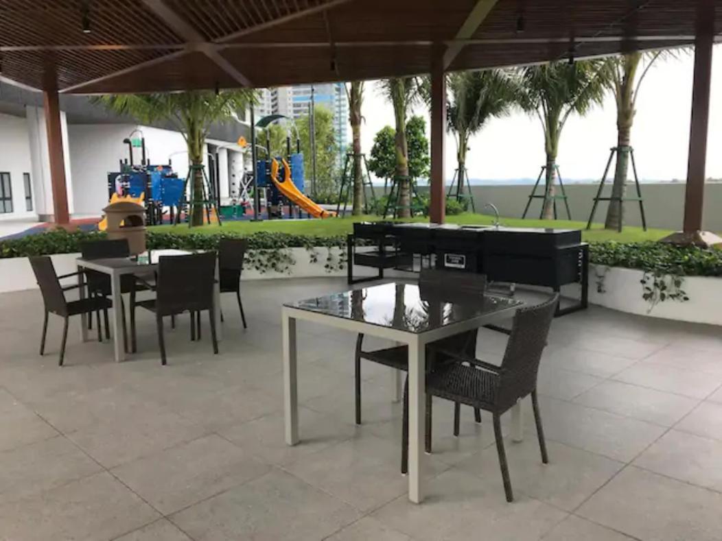 Almas Puteri Harbour Nusajaya Suite Room Exclusive Room 5 Min To Legoaland By Homespace Exterior foto