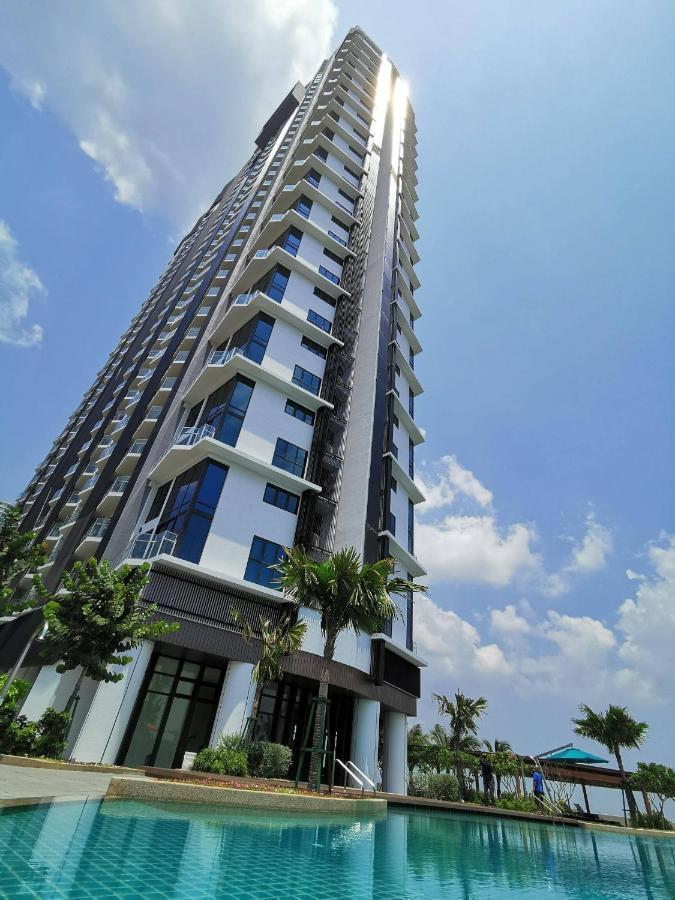 Almas Puteri Harbour Nusajaya Suite Room Exclusive Room 5 Min To Legoaland By Homespace Exterior foto